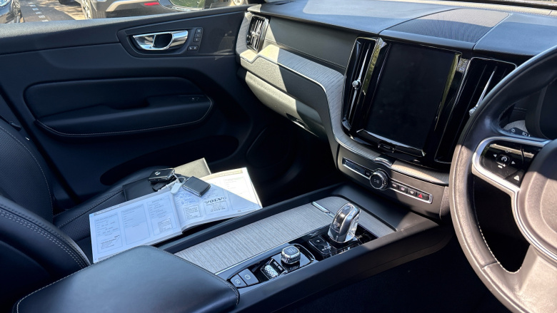 Volvo Xc60 2.0 T8 390 Hybrid Inscription Pro 5dr AWD G tronic Estate